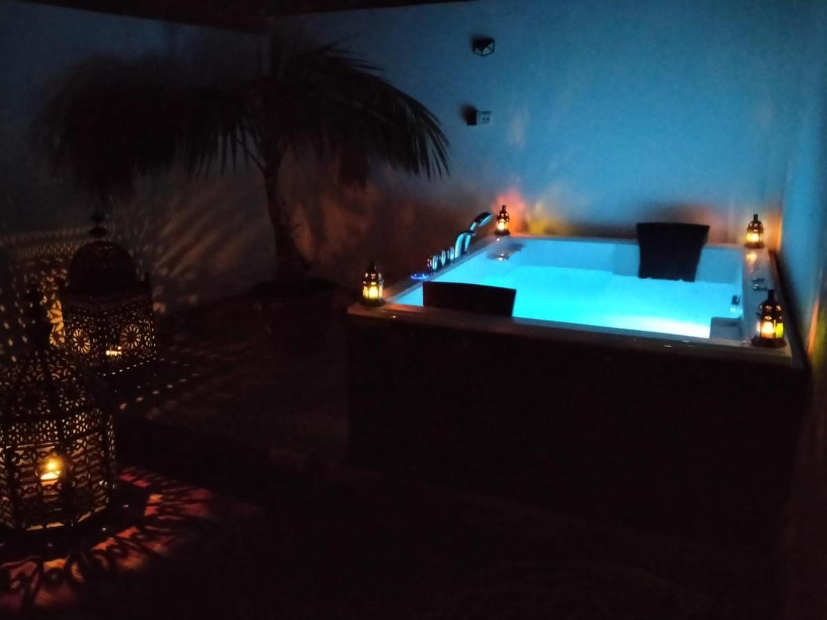 Villa Casa Blanca Luxury Spa Con Piscina Privada Y Jacuzzi Privado Chiclana de la Frontera Exterior photo