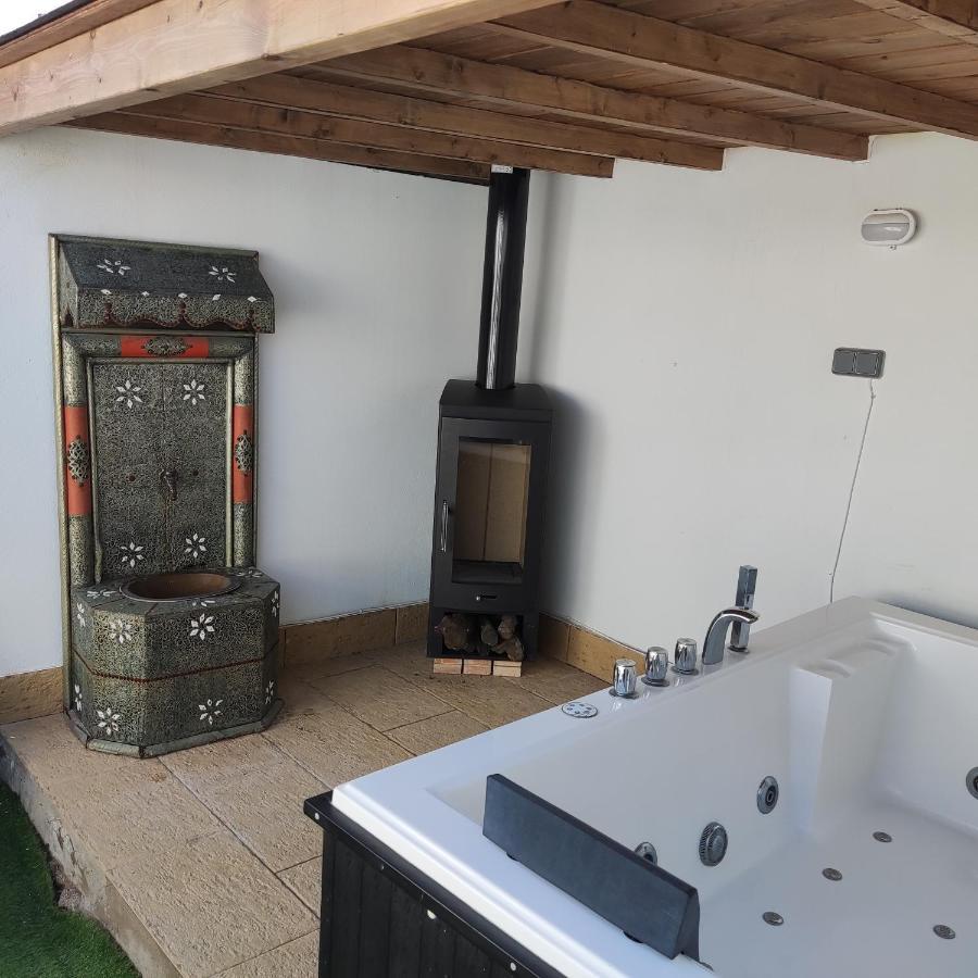 Villa Casa Blanca Luxury Spa Con Piscina Privada Y Jacuzzi Privado Chiclana de la Frontera Exterior photo